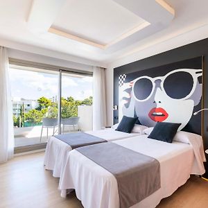 Superior Double or Twin Room Pool View